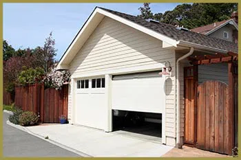 Conroe Metro Garage Door Service Conroe, TX 936-247-2156 Conroe Metro Garage Door Service Conroe, TX 936-247-2156 - serv-sid-res-gdr-19m